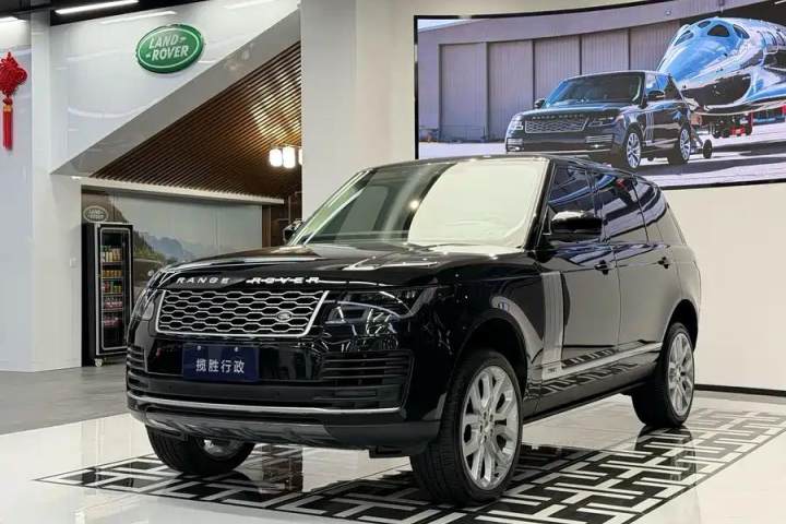 路虎 揽胜 3.0 L6 400PS 传世加长经典版