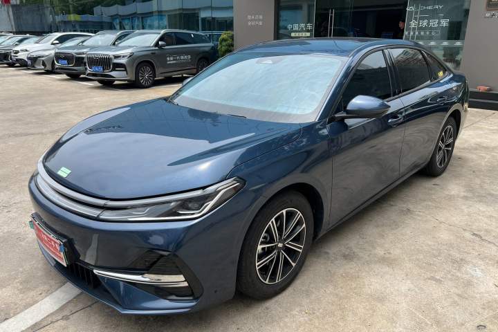 吉利银河 银河A7 EM-i 70km 豪享版