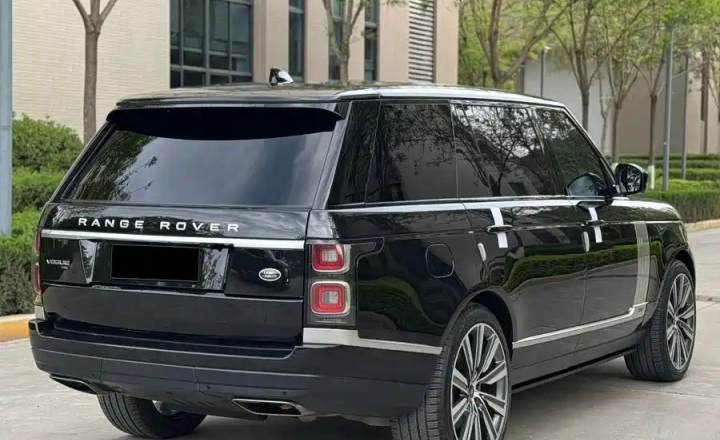 路虎 揽胜 2021款 3.0 L6 传世加长经典版