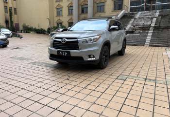 丰田 汉兰达 2015款 2.0T 两驱精英版 5座