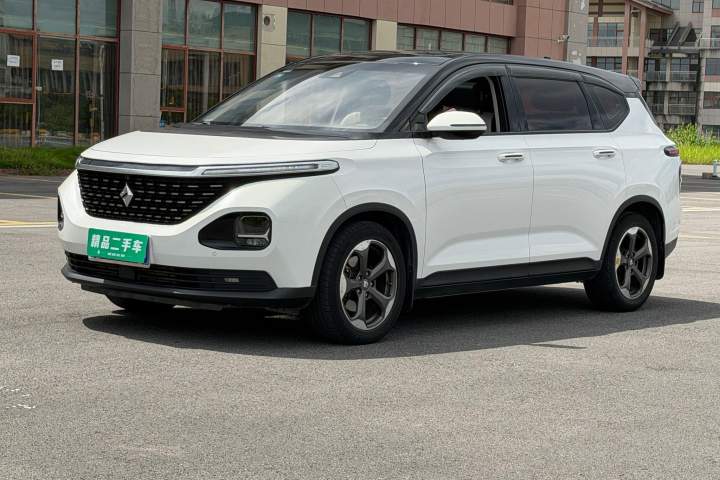 宝骏 RM-5 1.5T CVT 24小时在线尊贵型 6座