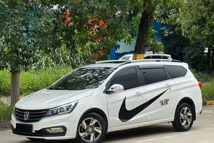 宝骏 310W 1.5L 手动豪华型 国VI