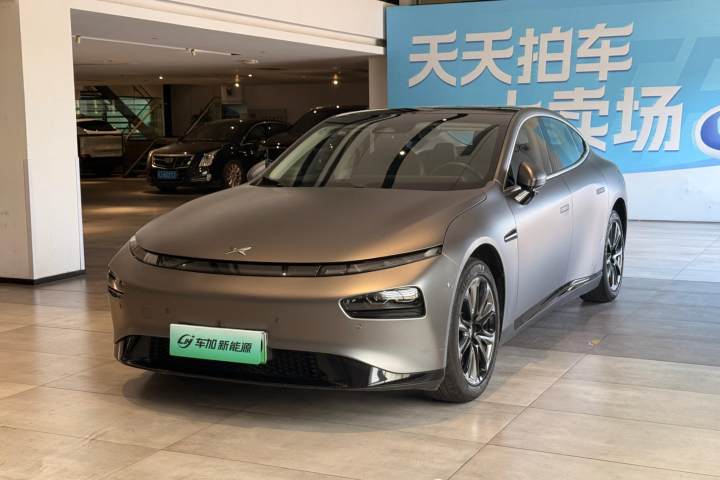 小鹏 P7 586N