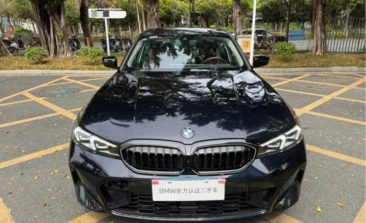 宝马 3系 2025款 330Li M运动曜夜套装