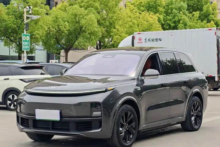理想汽车 理想L8 2023款 Pro