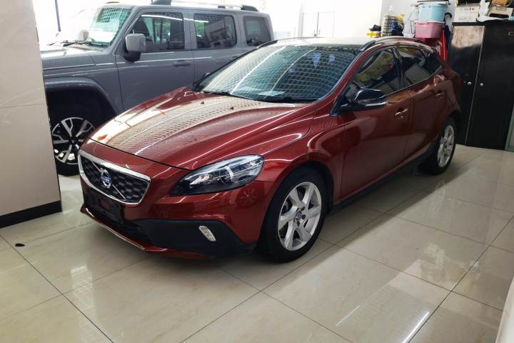 沃尔沃 V40 Cross Country T5 AWD 智雅版