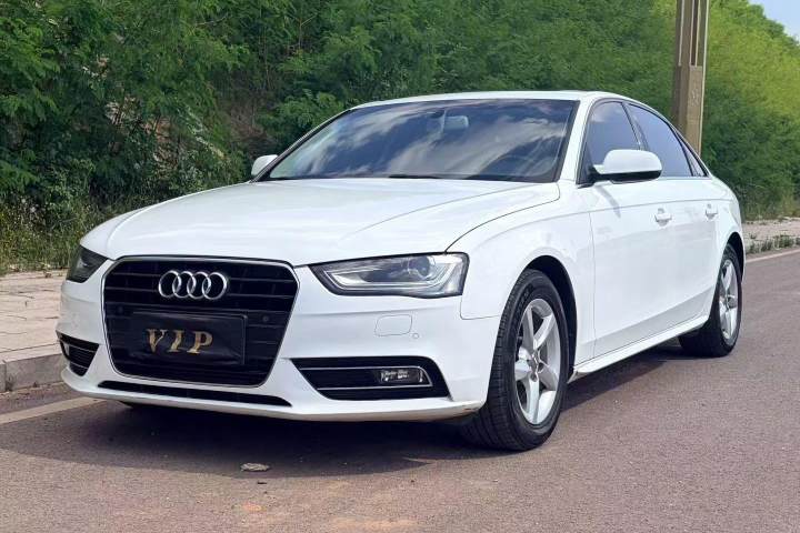 奥迪 A4L 2013款 35 TFSI 自动标准型