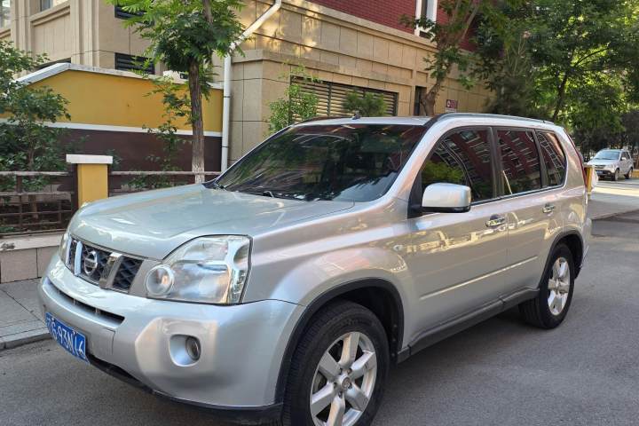 日产 奇骏 2.5L CVT豪华版 4WD