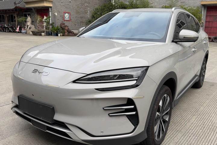 比亚迪 宋PLUS新能源 EV 520km 豪华型
