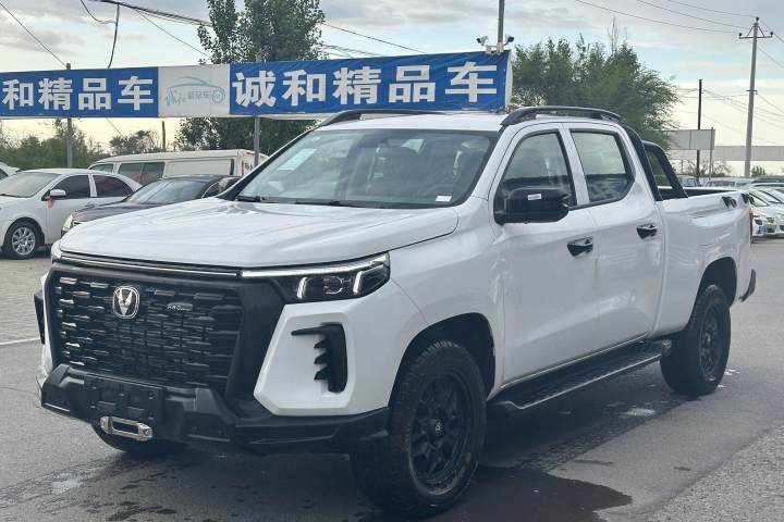 长安 览拓者 探索版 2.0T手动四驱柴油穿梭型