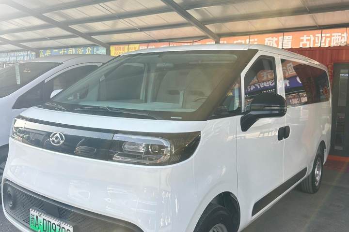 大通 大拿V1 2025款 V1 短轴低顶 多功能版（51kWh）