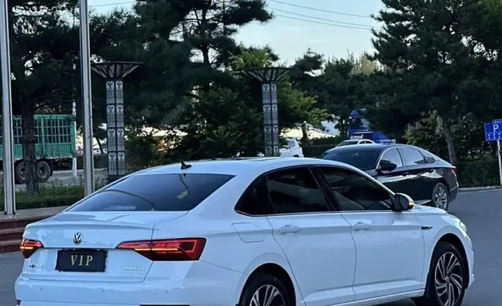 大众 速腾 2021款 200TSI DSG舒适智联版