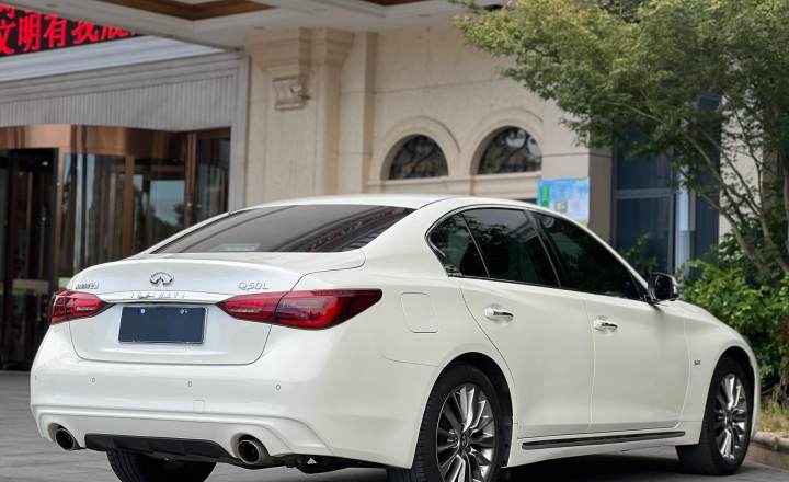 英菲尼迪 Q50L 2018款 2.0T 进享版 国V