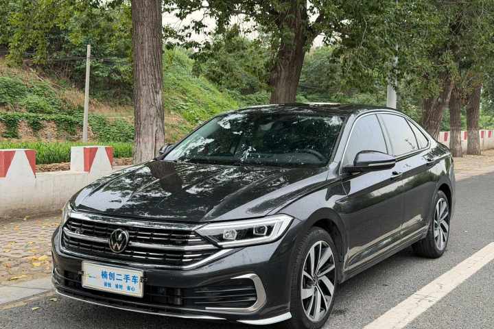 大众 速腾 300TSI DSG卓越版