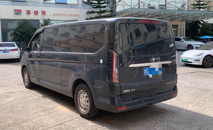 福田 图雅诺大V 2024款 图雅诺大V CITY 2.0T手动 长轴平顶 后单胎5/6/7/9座