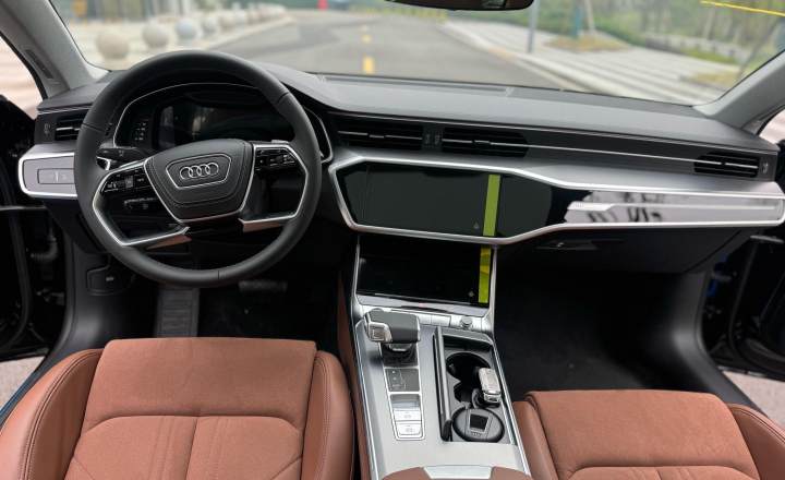 奥迪 A7L 2024款 45 TFSI 豪华型
