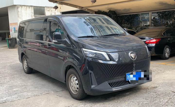 福田 图雅诺大V 2024款 图雅诺大V CITY 2.0T手动 长轴平顶 后单胎5/6/7/9座