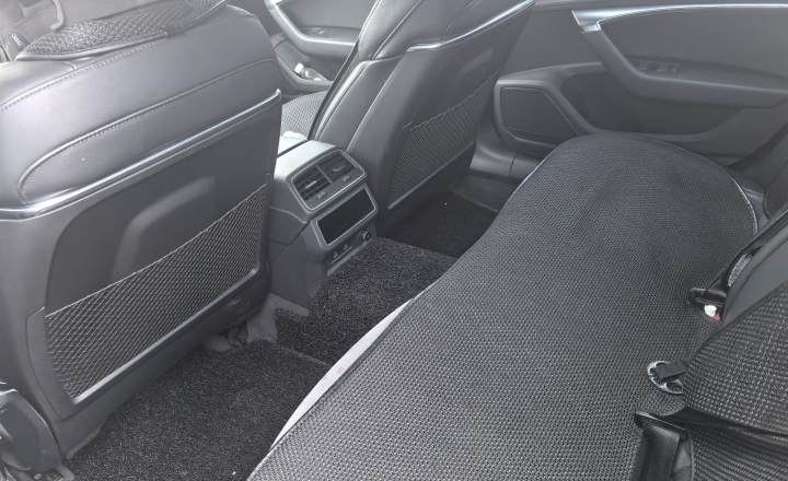 奥迪 A6L 2024款 45 TFSI 臻选动感型
