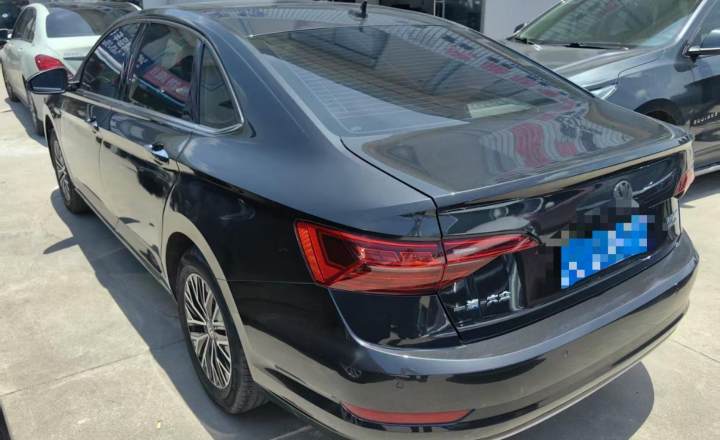 大众 速腾 2021款 200TSI DSG时尚智联版