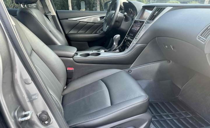 英菲尼迪 Q50L 2016款 2.0T 悦享版