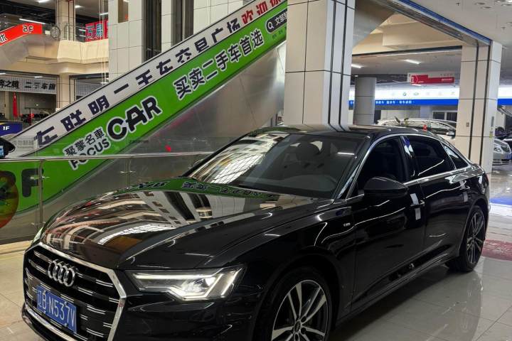奥迪 A6L 40 TFSI 豪华动感型