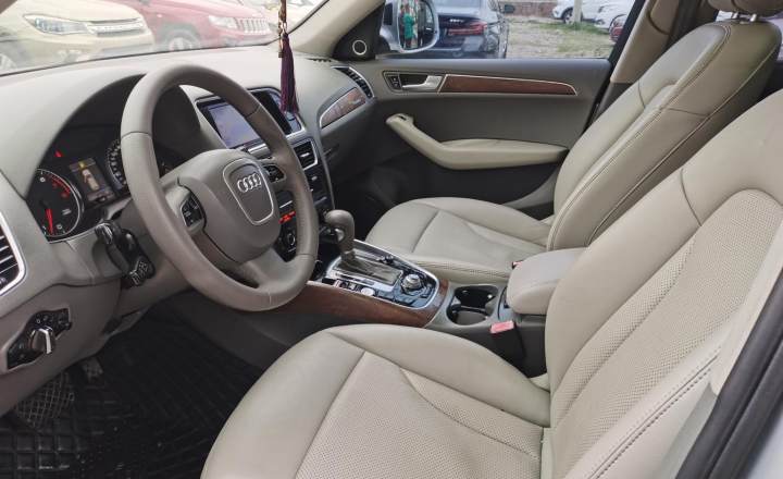 奥迪 Q5 2012款 2.0TFSI 进取型
