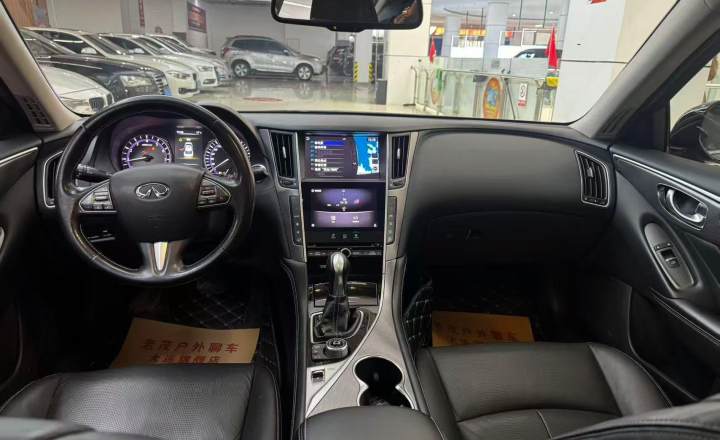 英菲尼迪 Q50L 2016款 2.0T 悦享版
