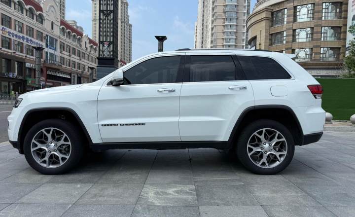 Jeep 大切诺基(进口) 2020款 3.0L 精英导航版