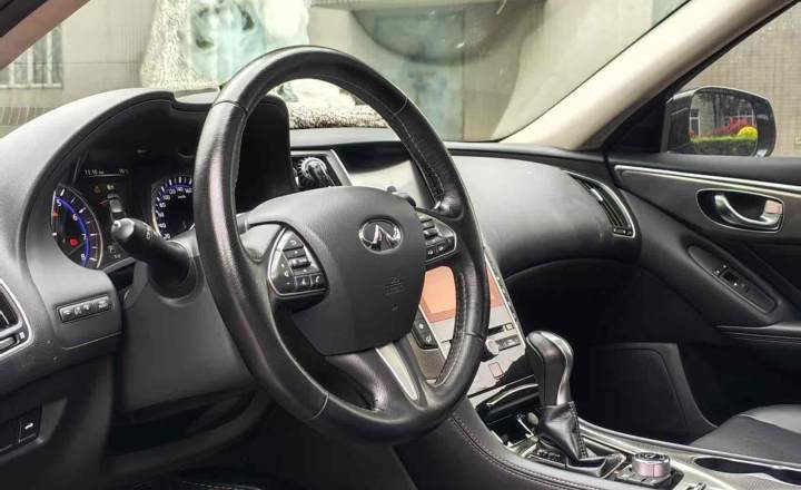 英菲尼迪 Q50L 2016款 2.0T 悦享版