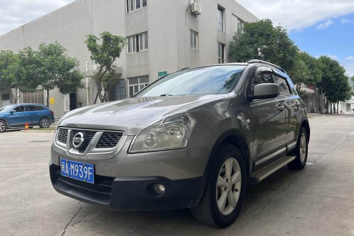 日产 逍客 2.0XV 雷 CVT 2WD