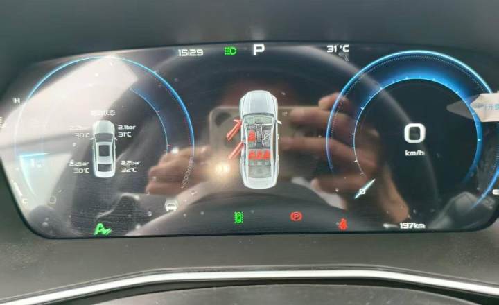 吉利汽车 星瑞 2025款 东方曜 2.0TD 望月版