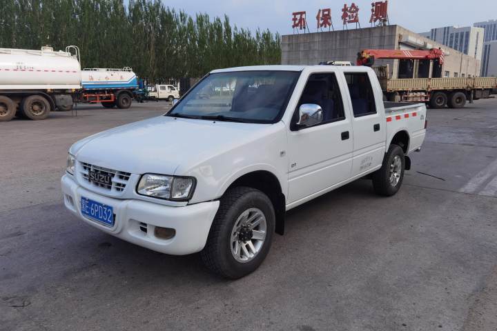五十铃 皮卡 2.8T四驱4JB1CT