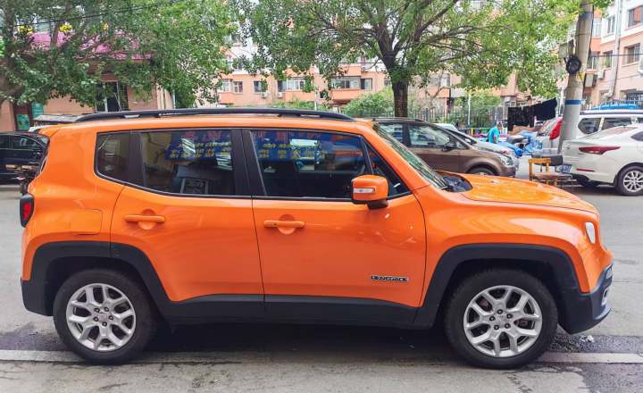 Jeep 自由侠 2017款 180T 自动劲能版