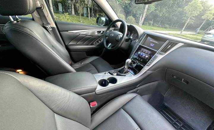 英菲尼迪 Q50L 2016款 2.0T 悦享版
