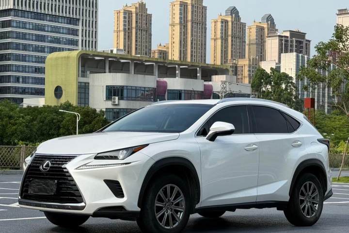 雷克萨斯 NX 200 前驱 锋行版
