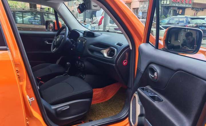 Jeep 自由侠 2017款 180T 自动劲能版