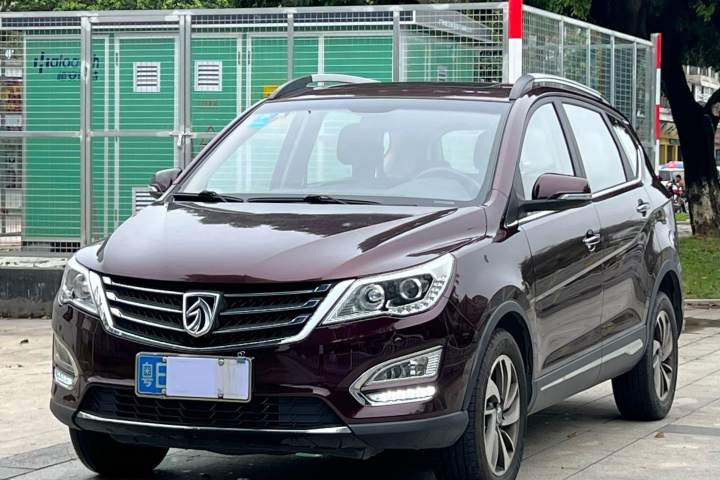 宝骏 560 1.5T 手动豪华型