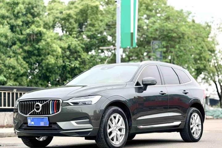 沃尔沃 XC60 T5 四驱智逸豪华版