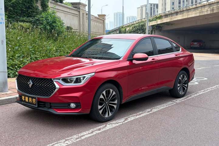 宝骏 RC-6 1.5T CVT 24小时在线尊贵型
