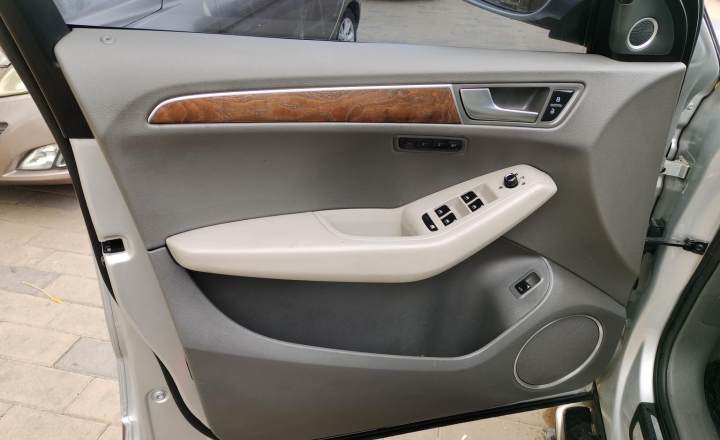 奥迪 Q5 2012款 2.0TFSI 进取型