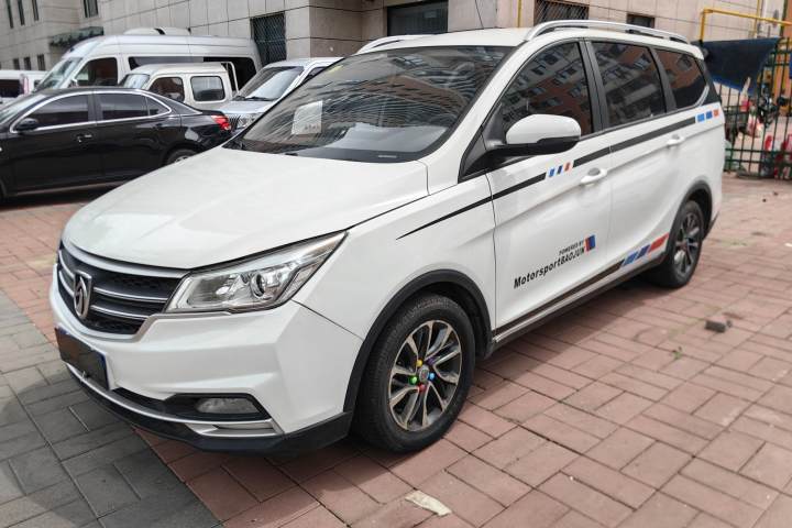 宝骏 730 1.5L 手动时尚型 7座