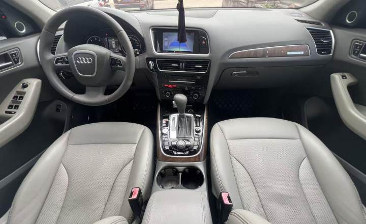 奥迪 Q5 2012款 2.0TFSI 进取型