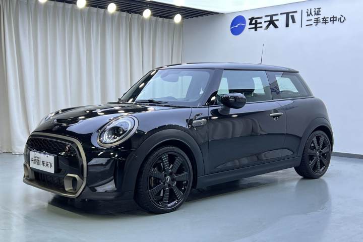 MINI 2023款 2.0T COOPER S 国王十字特别版