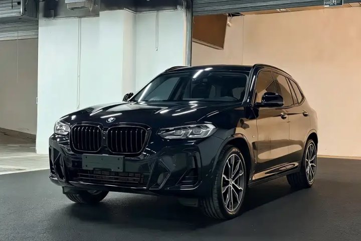 宝马 X3 2023款 xDrive30i 领先型 M曜夜套装