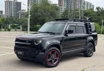路虎 卫士 2023款 130 3.0T P400 HSE