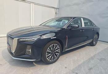 红旗 H5 2025款 2.0T 自动旗畅版