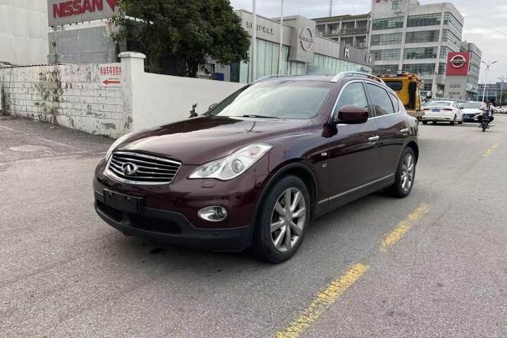 英菲尼迪 QX50(进口) 2.5L 两驱优雅版