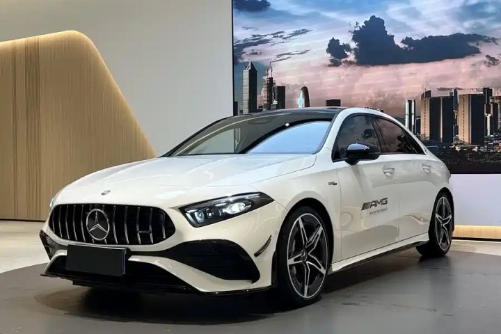 奔驰 A级AMG 2024款 改款 AMG A 35 L 4MATIC