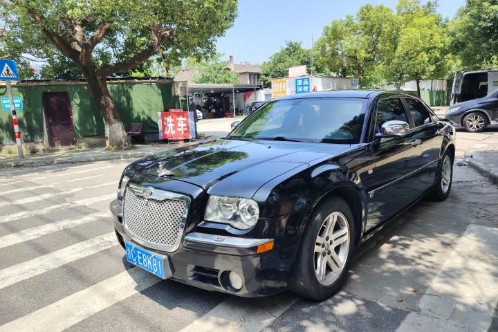 克莱斯勒 300C 2006款 2.7L 豪华版