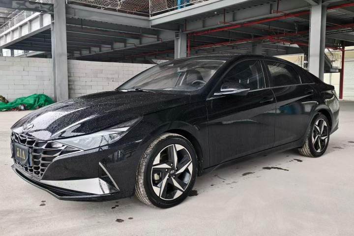 现代 伊兰特 2022款 1.5L CVT GLS领先版